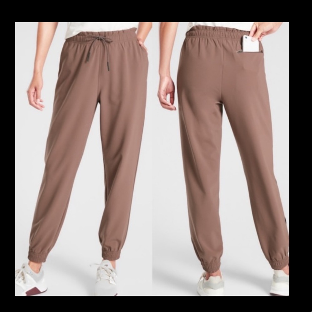 Athleta Metropolis Jogger NWT 2